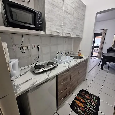 アパート Lovely Paceville C *